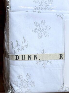 Rae Dunn Christmas LET IT SNOW QUEEN Size Sheet Set   Christmas Snowflakes